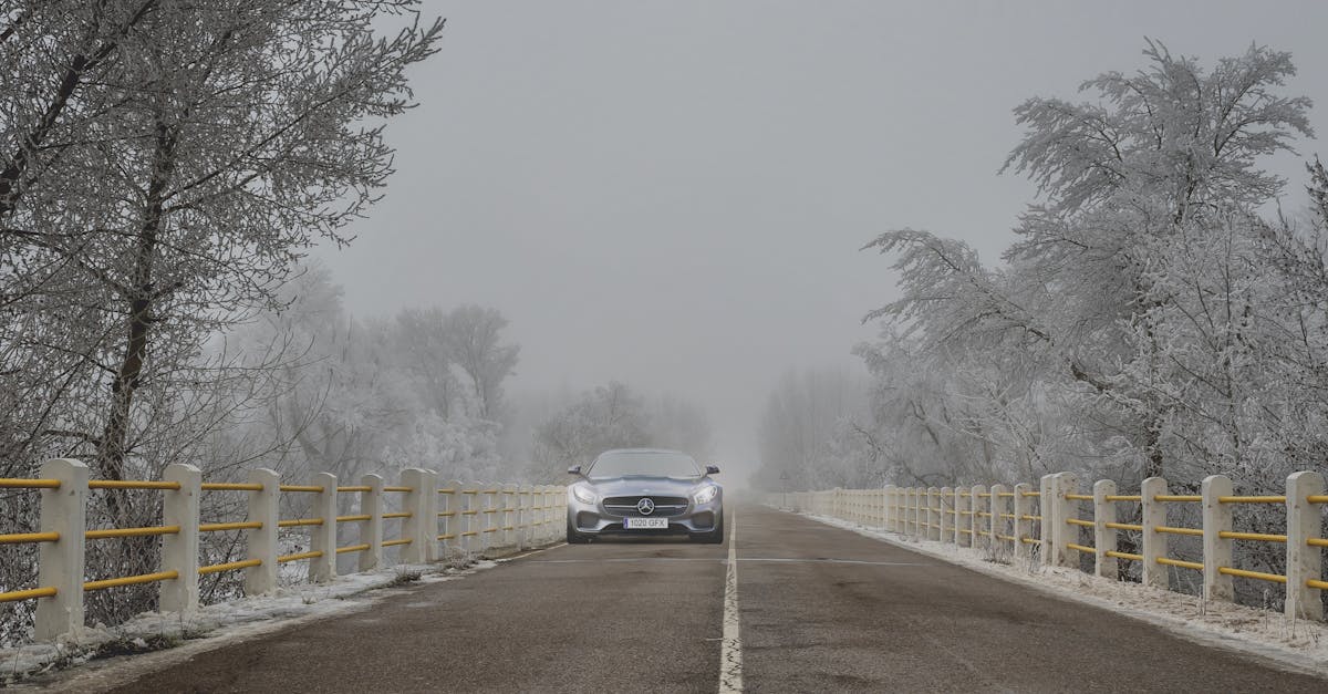 Winterreifen, Allwetterreifen oder Schneeketten: Was die StVO in Deutschland wirklich verlangt