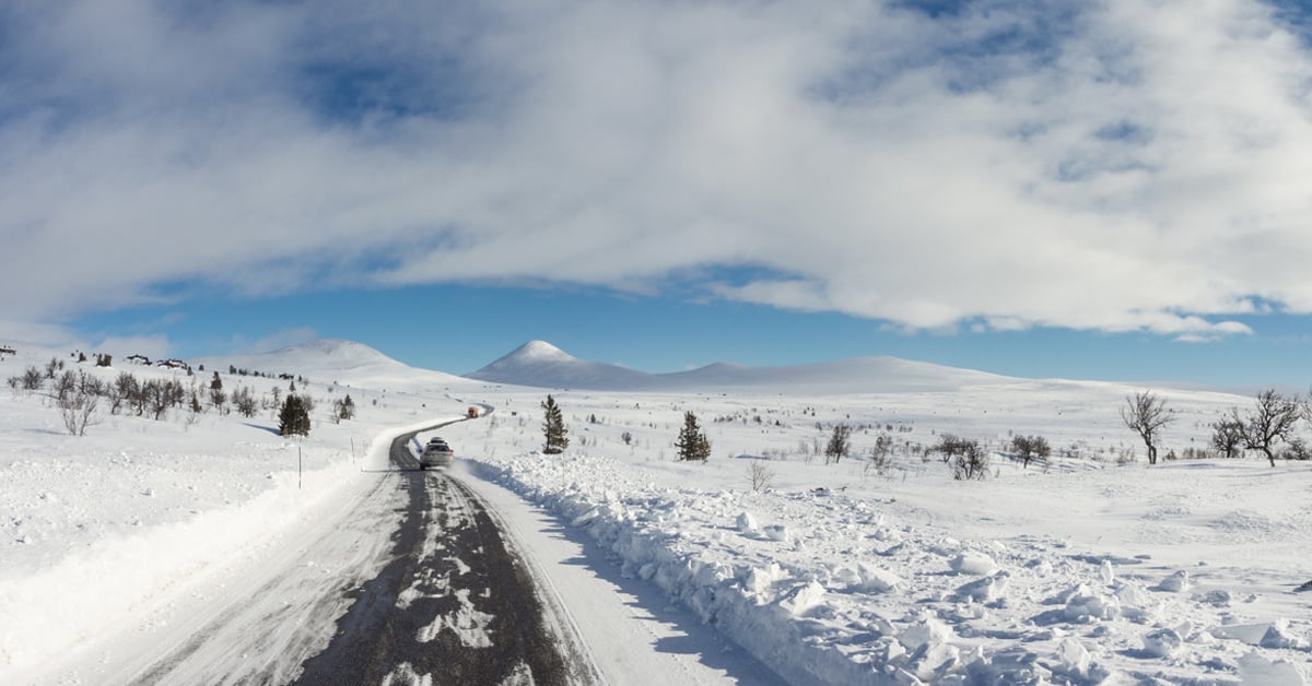 Nye nasjonale regler for mobilbruk i bil: slik unngår du bøter og prikker på førerkortet